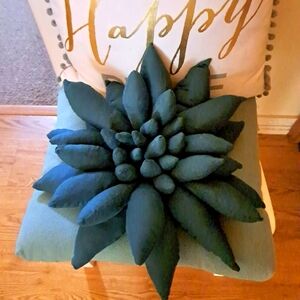 New Hunter green decorative succulent 19" wide (homemade)